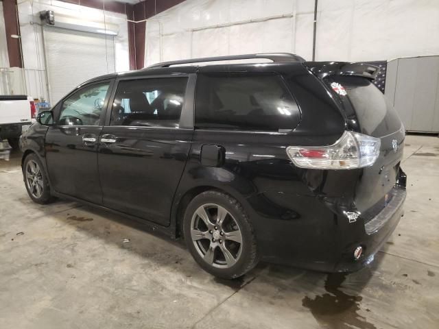 2017 Toyota Sienna SE