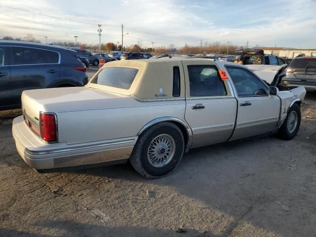 1996 Lincoln Town Car Signature