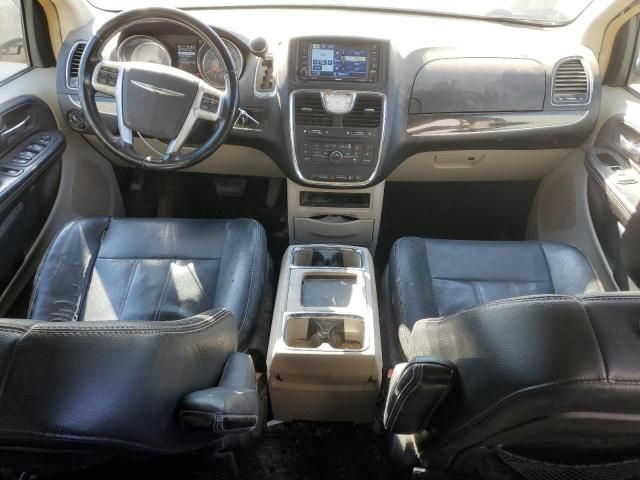 2012 Chrysler Town & Country Touring