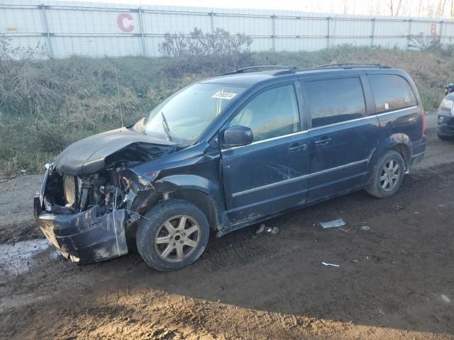 2009 Chrysler Town & Country Touring