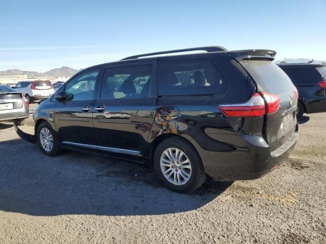 2017 Toyota Sienna XLE