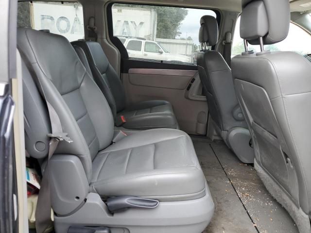 2011 Volkswagen Routan SEL