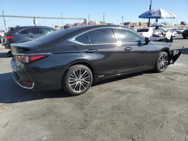 2022 Lexus ES 300H Base