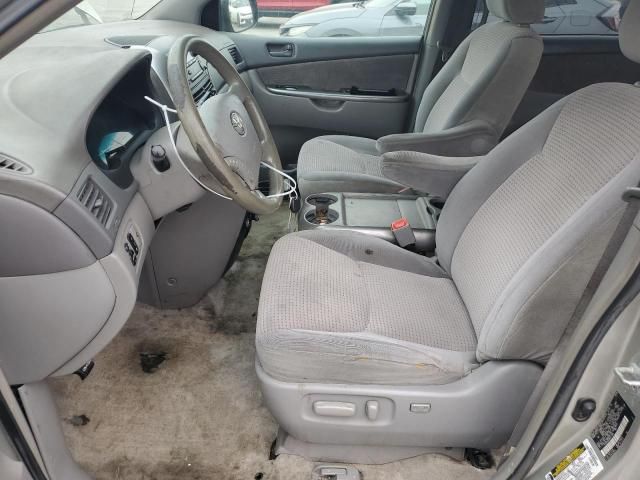 2006 Toyota Sienna CE