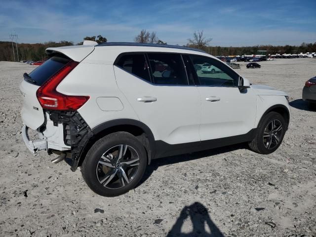 2024 Volvo XC40 Core