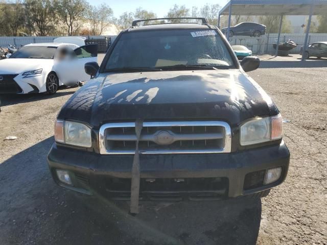 2000 Nissan Pathfinder LE