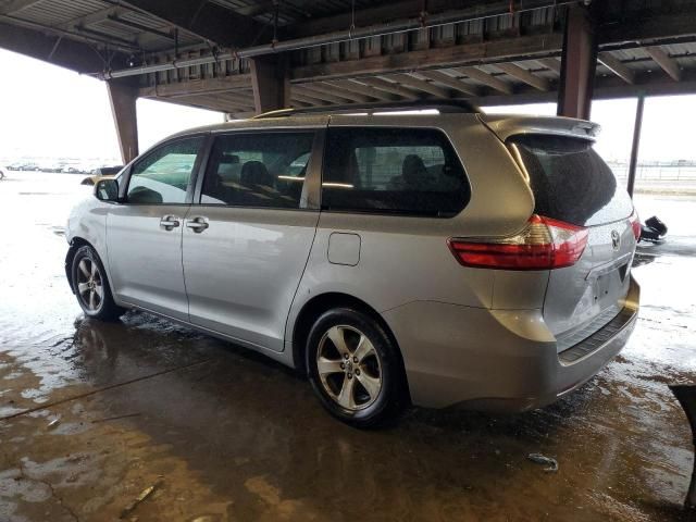 2015 Toyota Sienna LE