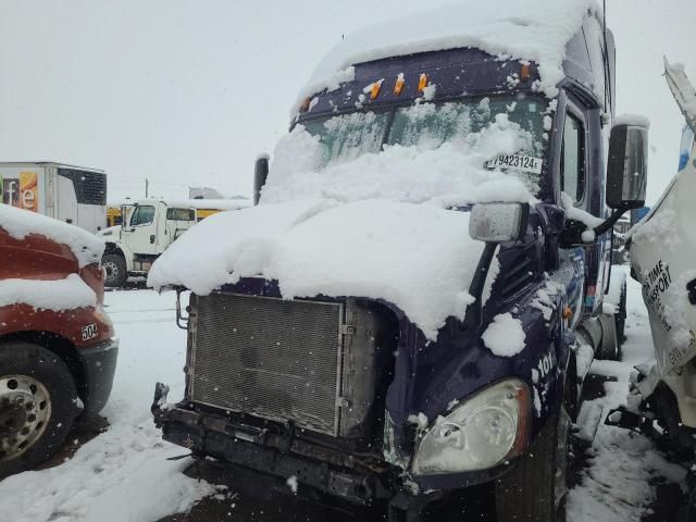 2013 Freightliner Cascadia 113