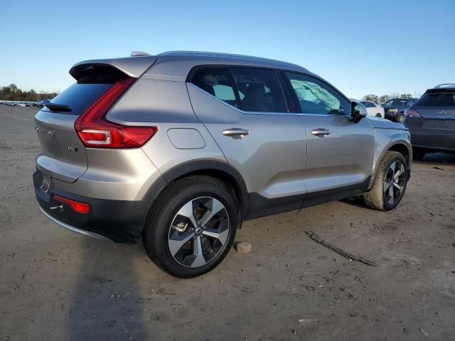 2024 Volvo XC40 Plus