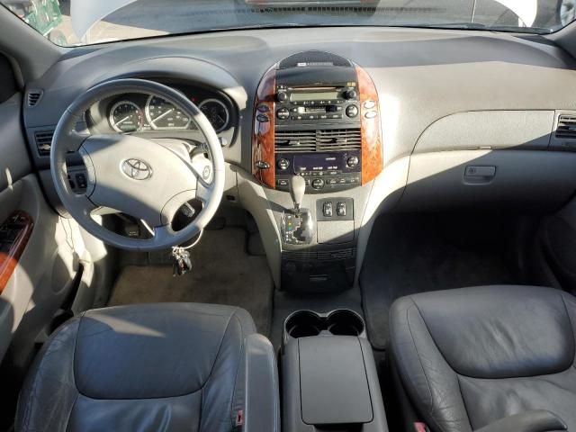 2004 Toyota Sienna XLE