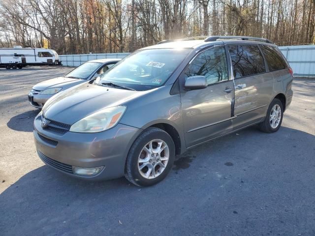 2005 Toyota Sienna XLE