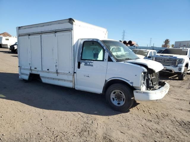 2007 GMC Savana Cutaway G3500