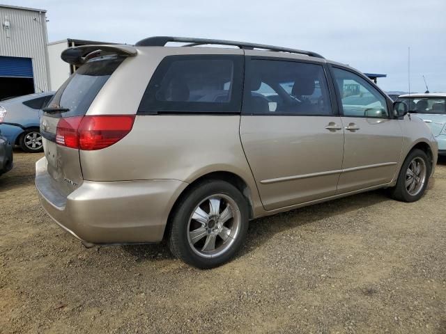 2004 Toyota Sienna CE