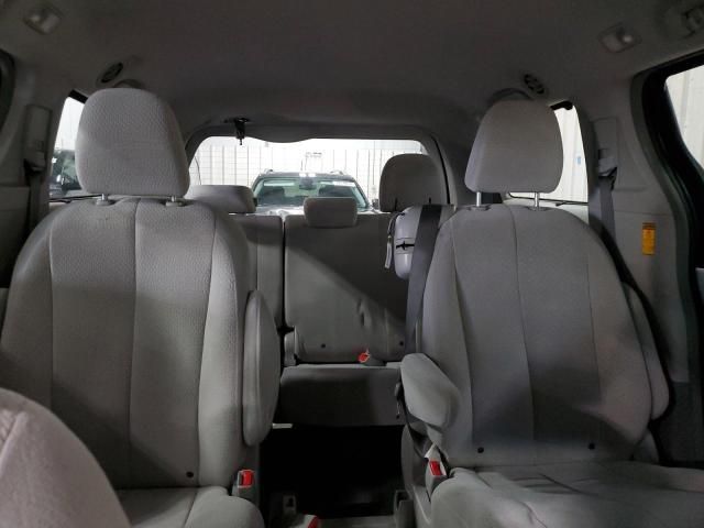 2014 Toyota Sienna LE