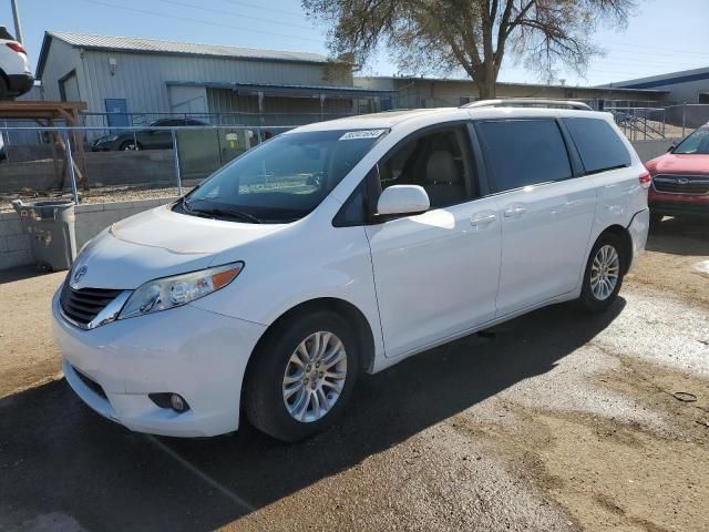 2014 Toyota Sienna XLE