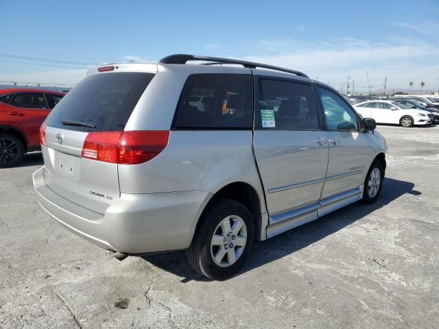 2004 Toyota Sienna CE