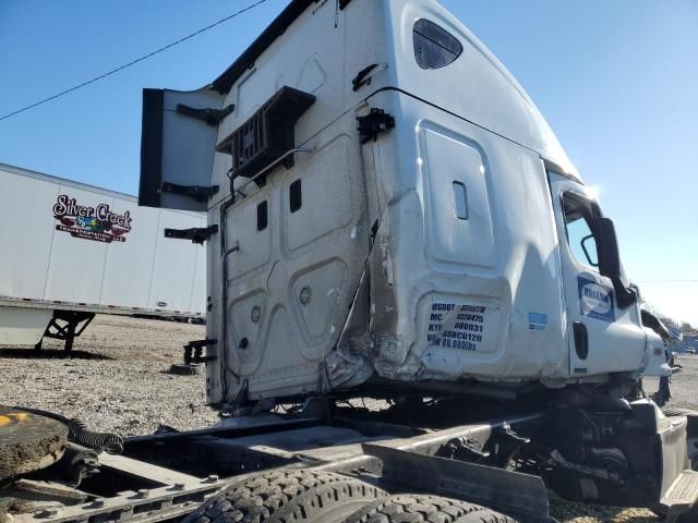 2016 Freightliner Cascadia 125