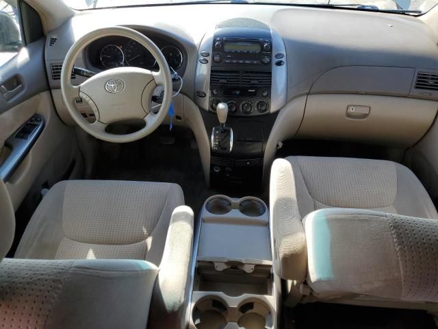 2009 Toyota Sienna CE