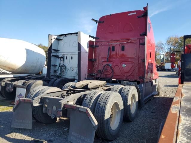 2016 Freightliner Cascadia 125