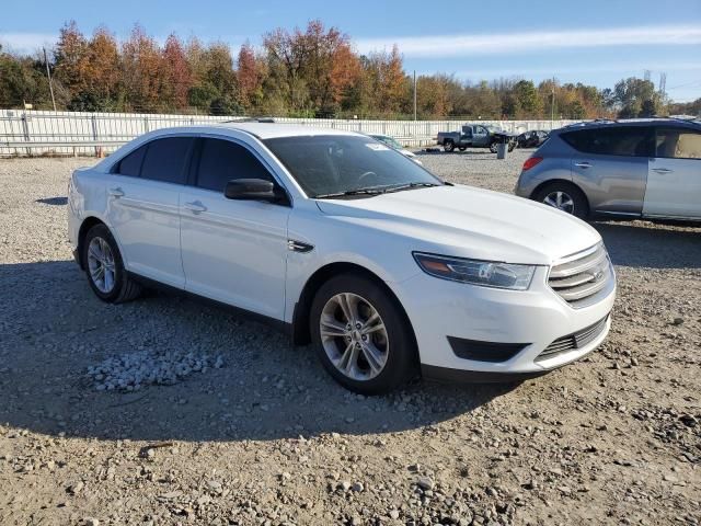 2018 Ford Taurus SE