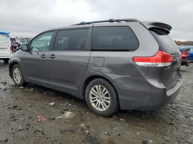 2012 Toyota Sienna XLE