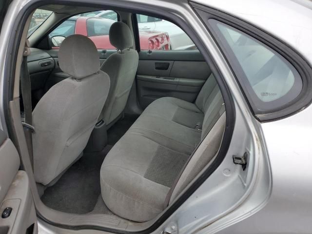 2004 Ford Taurus SE