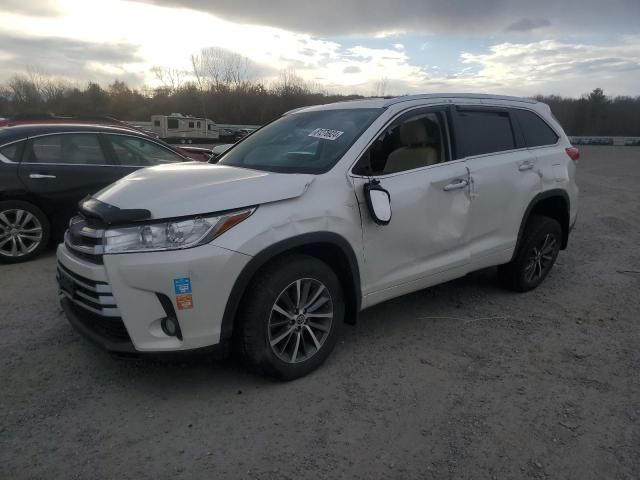 2018 Toyota Highlander SE