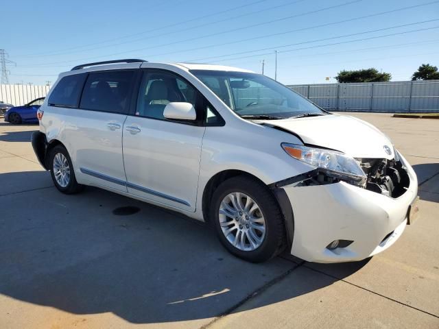 2015 Toyota Sienna XLE