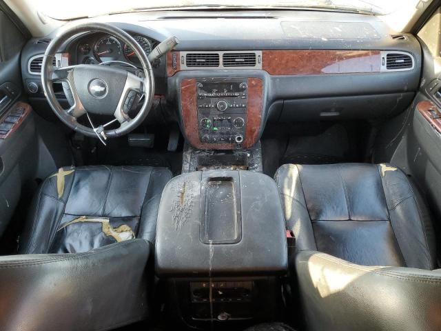 2013 Chevrolet Suburban C1500 LT