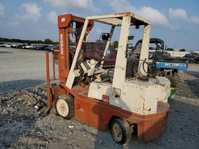 2002 Nissan Forklift