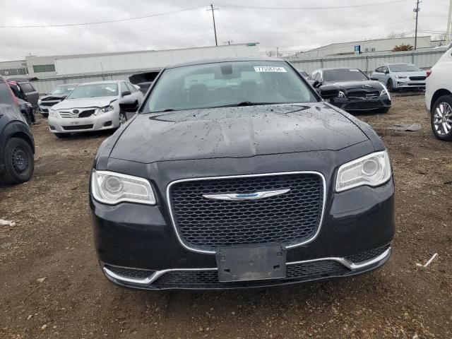 2017 Chrysler 300 Limited