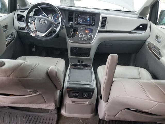 2019 Toyota Sienna XLE