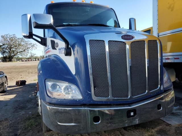 2017 Peterbilt 579