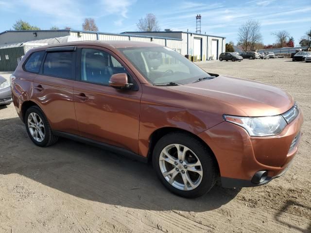 2014 Mitsubishi Outlander SE