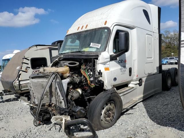 2019 Freightliner Cascadia 126