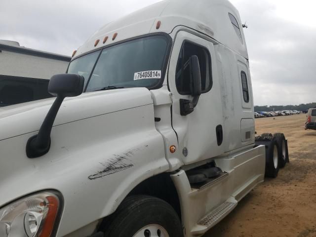 2014 Freightliner Cascadia 125