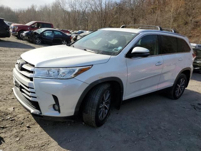 2019 Toyota Highlander SE