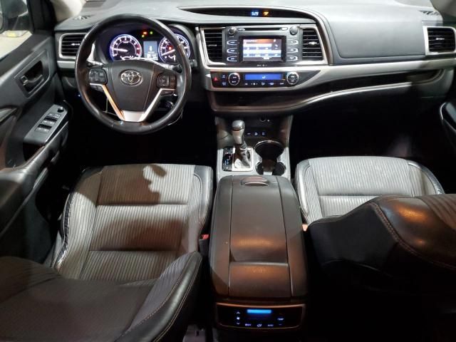 2015 Toyota Highlander LE