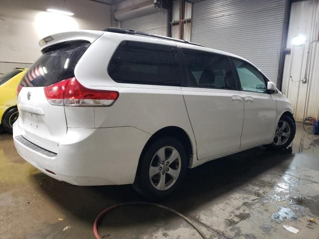 2011 Toyota Sienna LE