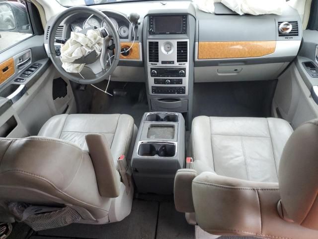 2010 Chrysler Town & Country Limited