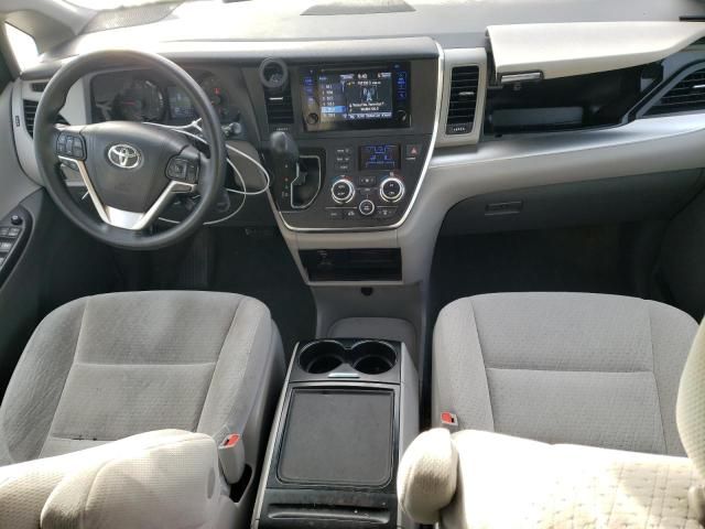 2015 Toyota Sienna LE