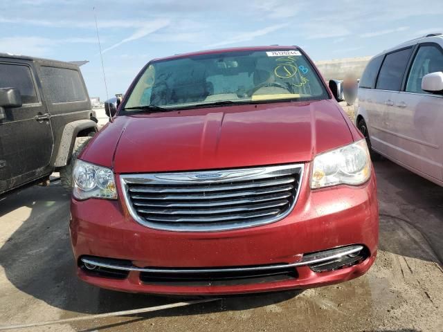 2012 Chrysler Town & Country Touring L