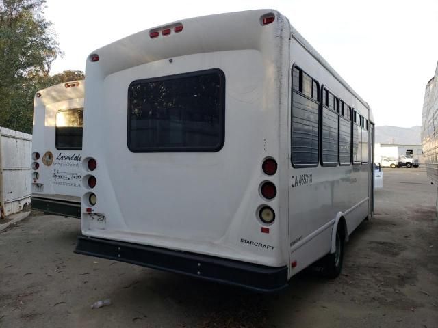 2012 Ford Econoline E450 Super Duty Cutaway Van