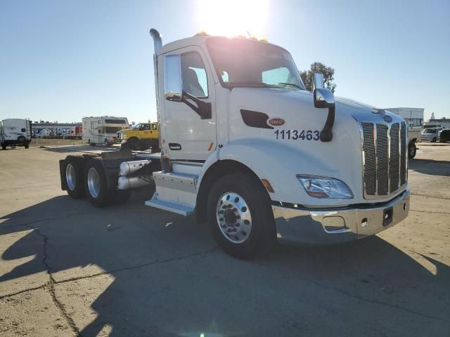 2017 Peterbilt 579