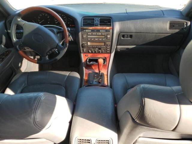 2000 Lexus LS 400