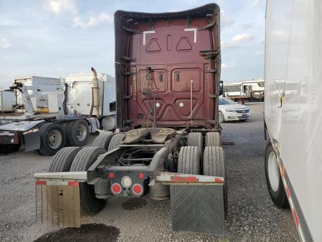 2022 Freightliner Cascadia 126
