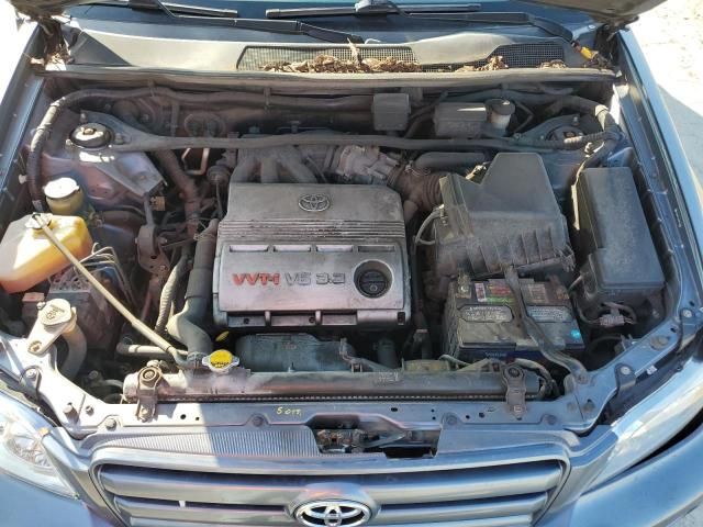 2004 Toyota Highlander Base