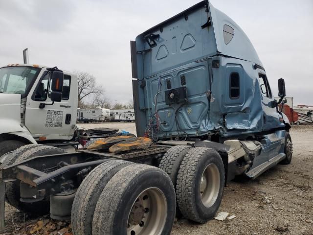 2011 Freightliner Cascadia 125