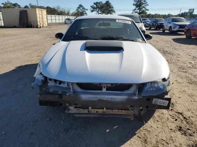 2004 Ford Mustang