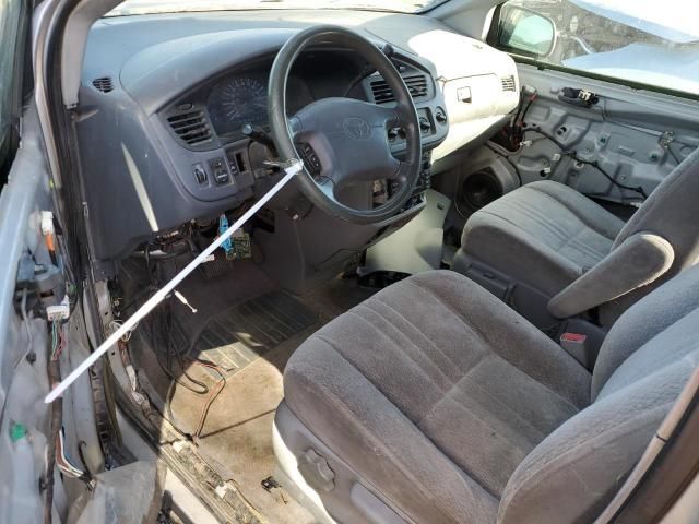 2002 Toyota Sienna CE